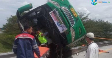 4 Jenazah Korban Bus Terguling di Tol Pemalang Tiba di Semarang