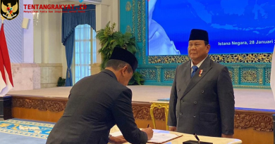 Prabowo Subianto Resmi Lantik 16 Anggota Dewan Energi Nasional di Istana Negara