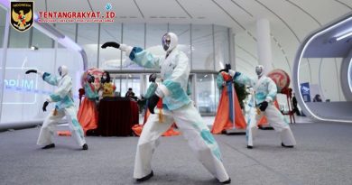 robot AI China menari di forum teknologi Beijing