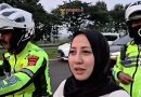 Viral Pemudik Tertinggal di Rest Area Cipali, Polisi Antar Naik Moge hingga Bertemu Keluarga