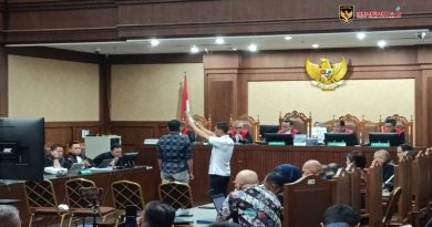 Sidang Nadiem Makarim, Ahli IT Nilai Harga Chromebook Rp 6 Juta Terlalu Tinggi